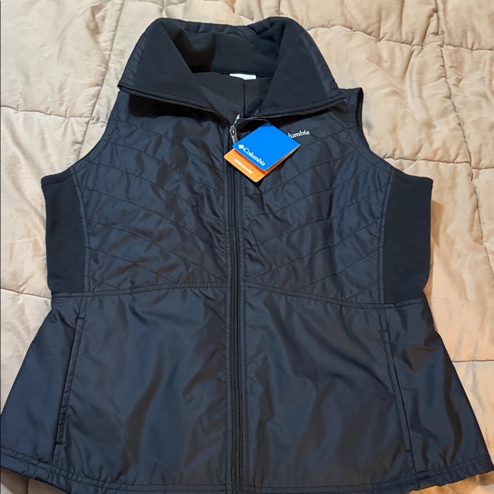 Columbia Women's Black Quilted Vest